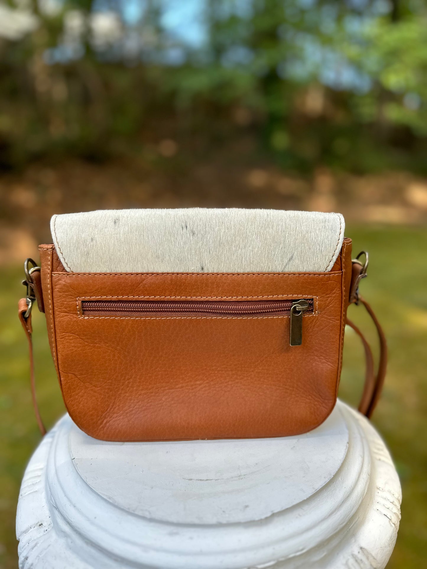 KICHWA COWHIDE HANDBAG